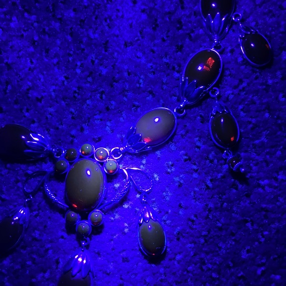 Cherry Amber and Silver Necklace by NYC Valerio 888 - Picture 5 of 8